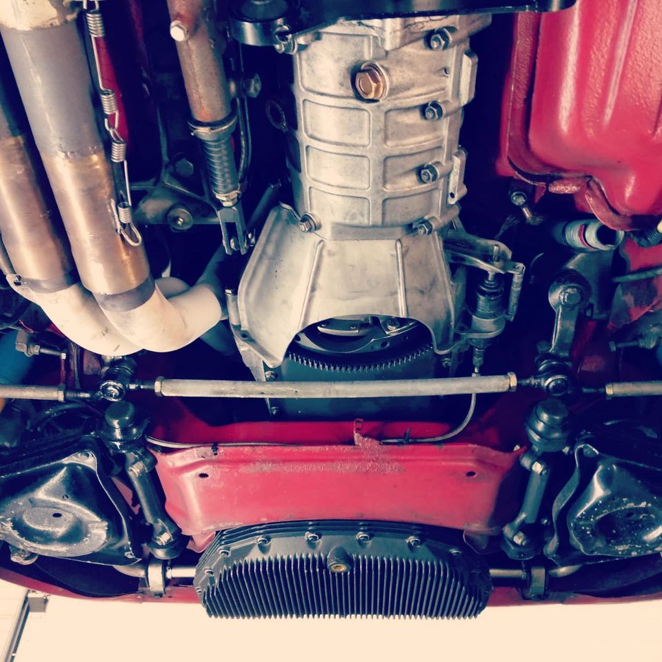 Alfa 1750 GTAM de 1969 Vue dessous chassis et moteur avant contrôlée au 