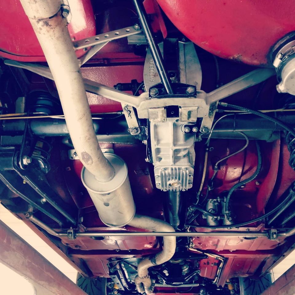 Alfa 1750 GTAM de 1969 Vue dessous chassis arrière contrôlée au 